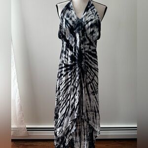 Elegant Black and White Tie-Dye Maxi Dress